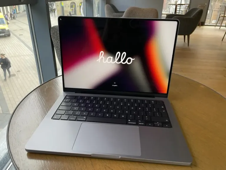 new macbook (2022)